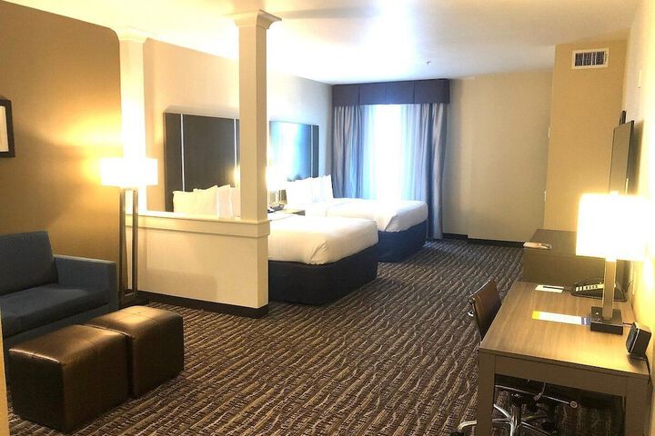 Room 18 of 49