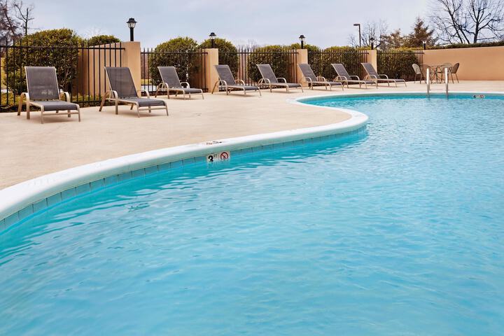 Pool 13 of 53