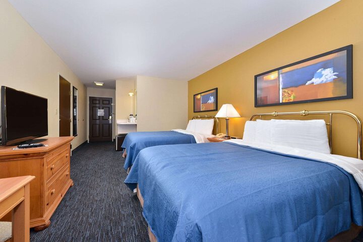 Room 4 of 23