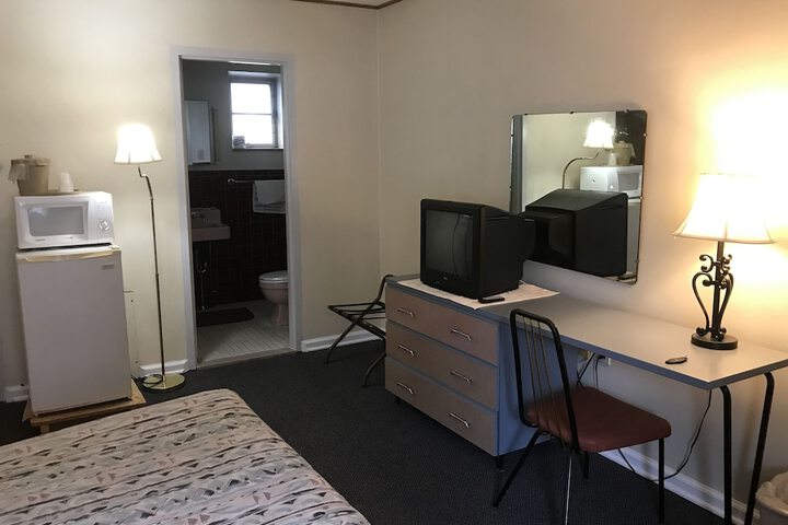 Room 18 of 23