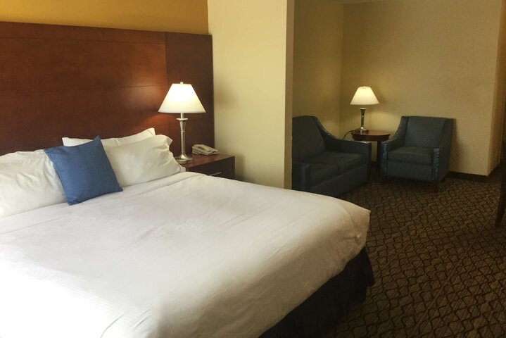Room 11 of 13