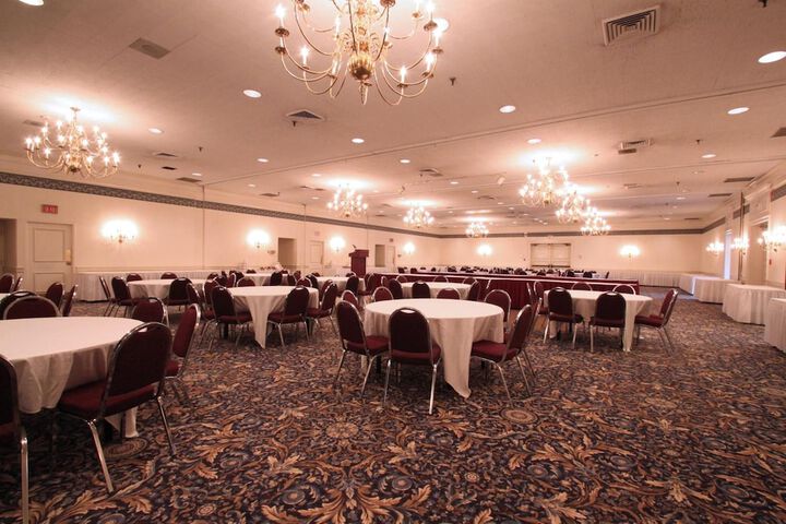 Ballroom/Hall 63 of 69