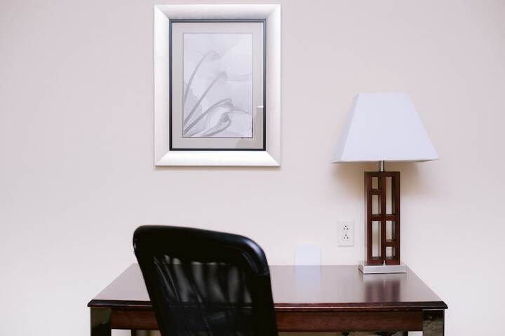 Room 32 of 70