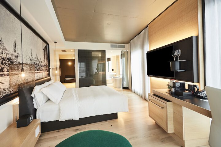 Room 38 of 44