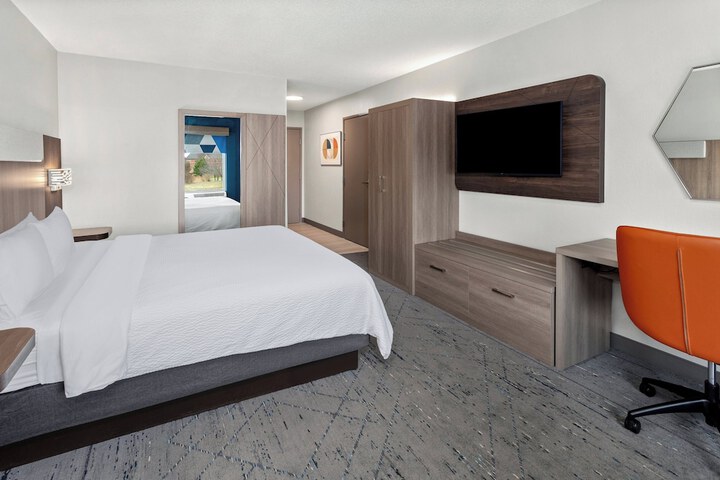 Room 18 of 55