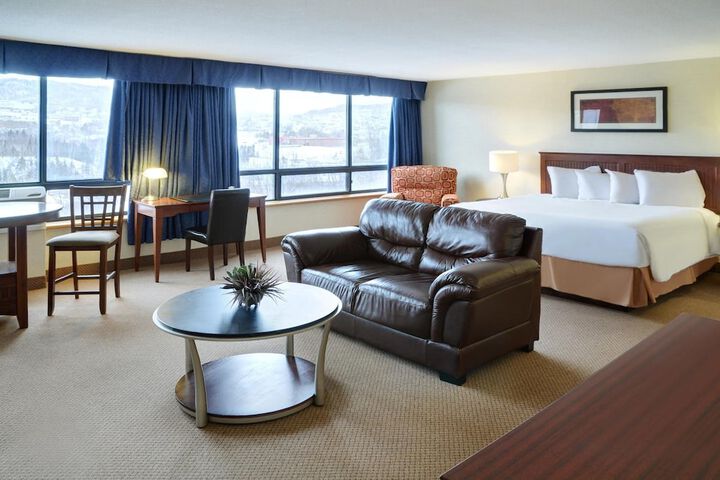 Greenwood Inn & Suites