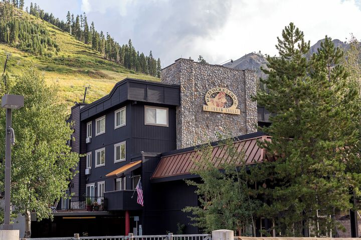 Red Wolf Lodge at Olympic Valley