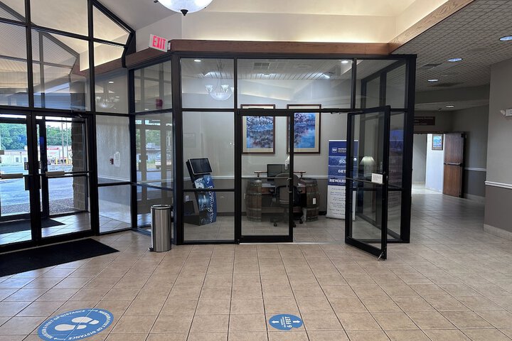 Business Center 49 of 52