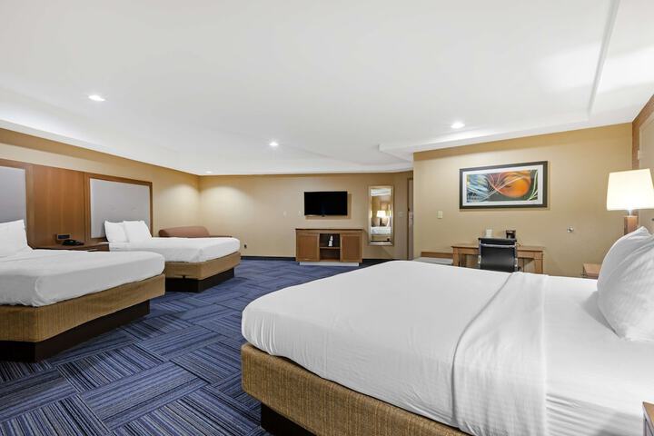 Room 18 of 40