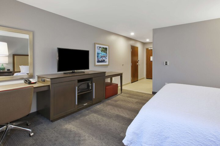 Room 15 of 32