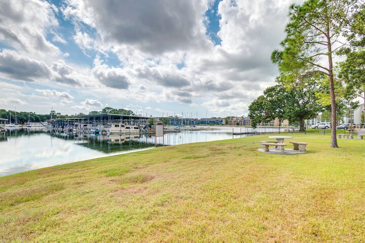 Lake Conroe Condo: Patio & Water Views