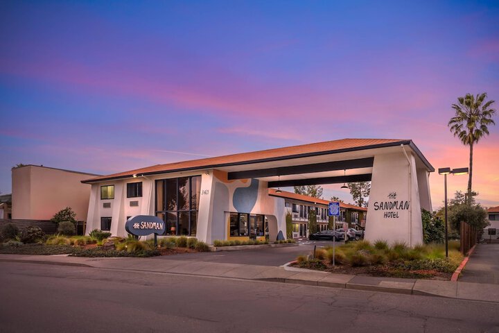 The Sandman Santa Rosa Sonoma an Ascend Collection Hotel