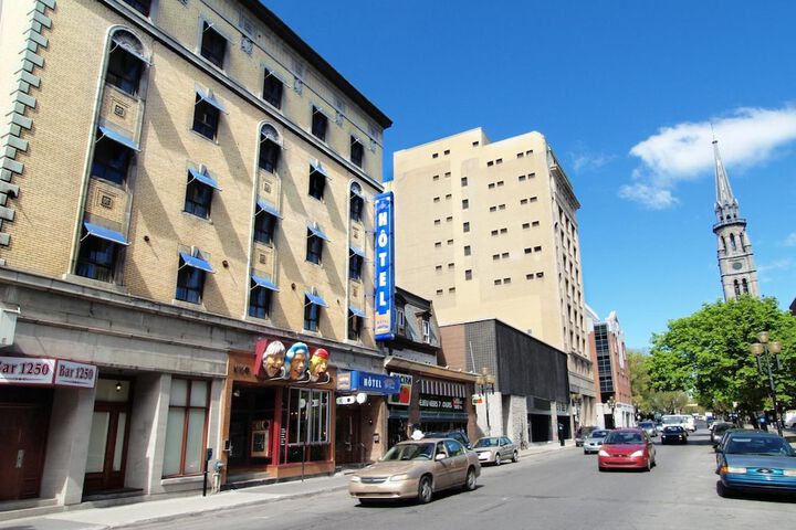 Hotel 2 of 44