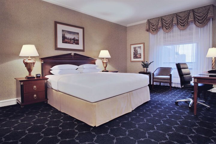 Room 71 of 100