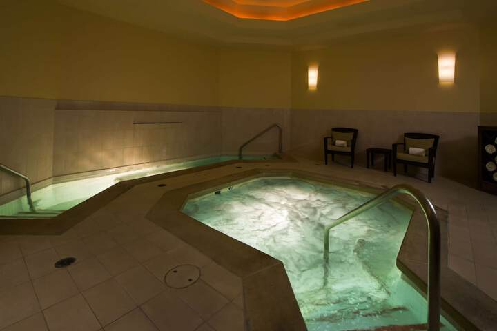 Hilton Lake Las Vegas Resort and Spa