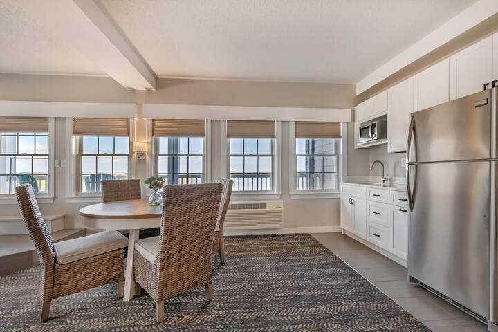 Comfort Suites Chincoteague Island Bayfront Resort