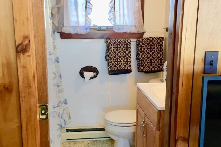 Room 34 of 62