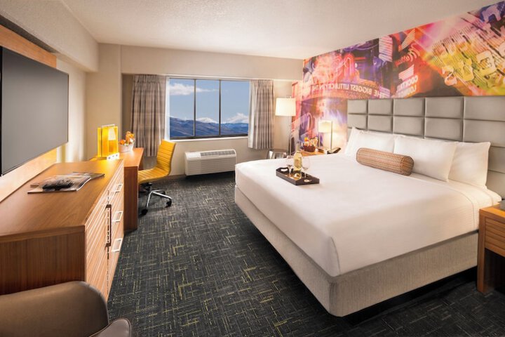 Room 43 of 71