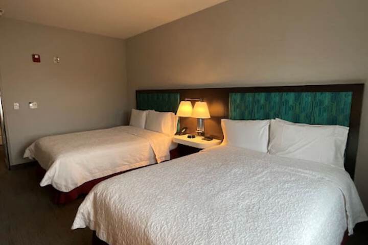 Room 35 of 60