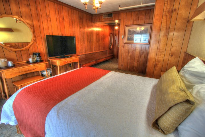 Room 28 of 59