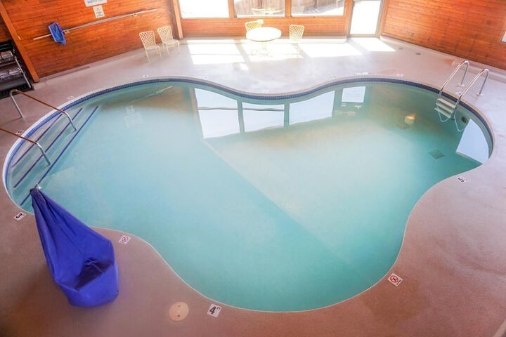 Pool 6 of 35