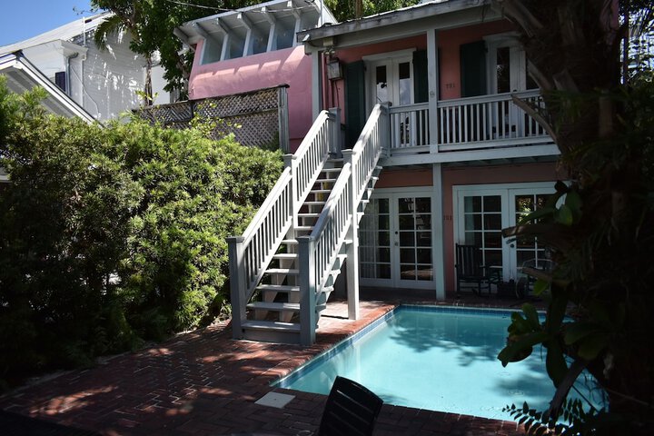 Hotel Exterior 254 of 259