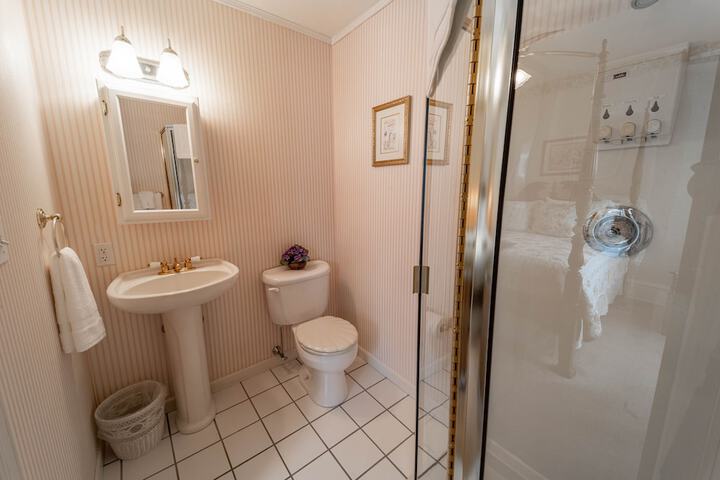 Room 14 of 34