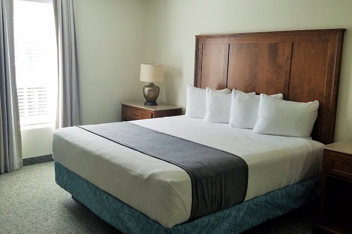 Room 16 of 60