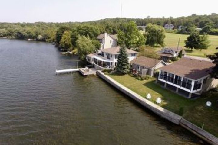 Shorehill Cottages on the Water