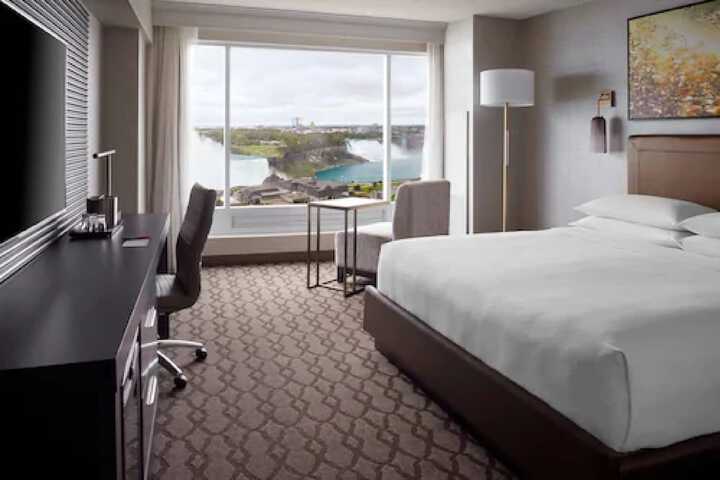 Room 40 of 100
