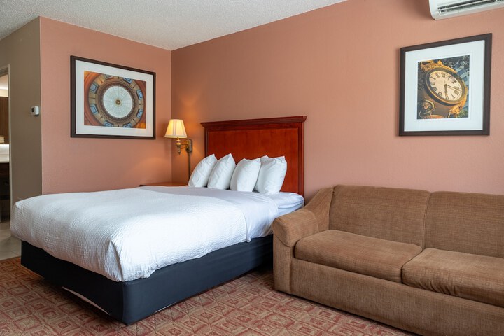Room 44 of 67