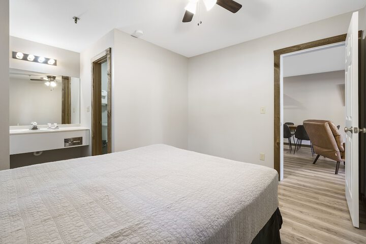 Room 11 of 31