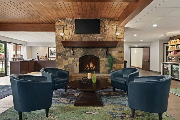 Hotel Interior 10 of 40