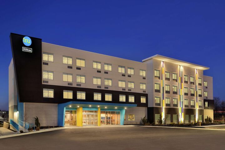 Tru by Hilton York