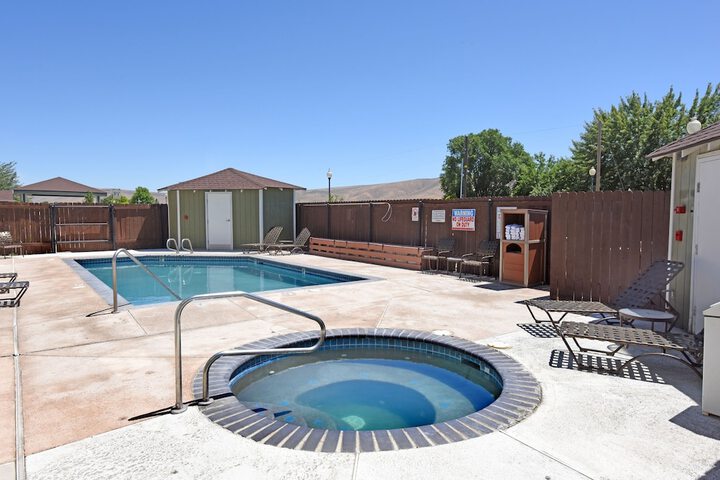 Pool 5 of 64