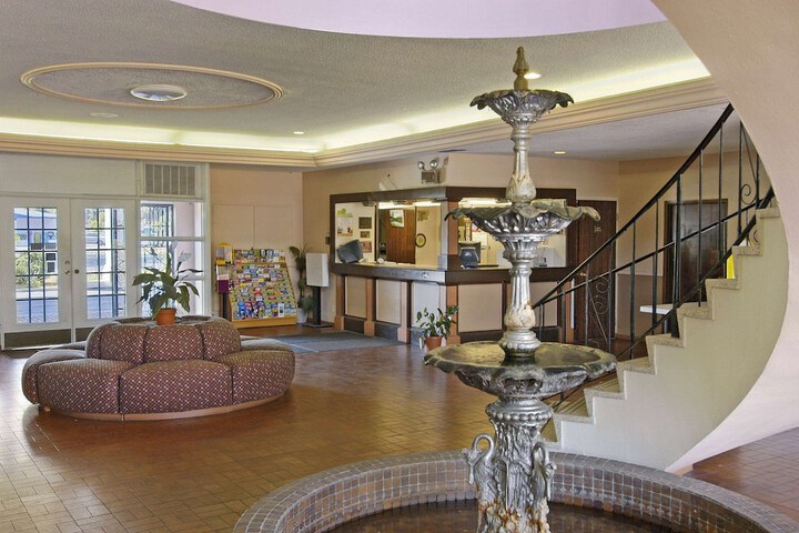Hotel Interior 5 of 24
