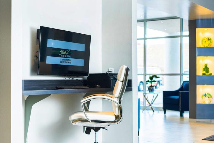 Studio Z an Ascend Collection Hotel