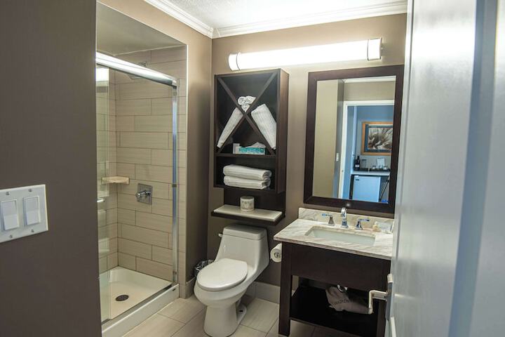 Room 43 of 73