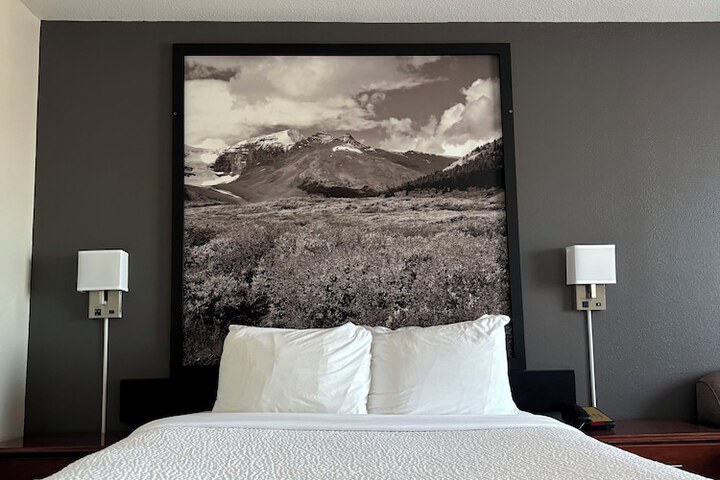 Room 9 of 23