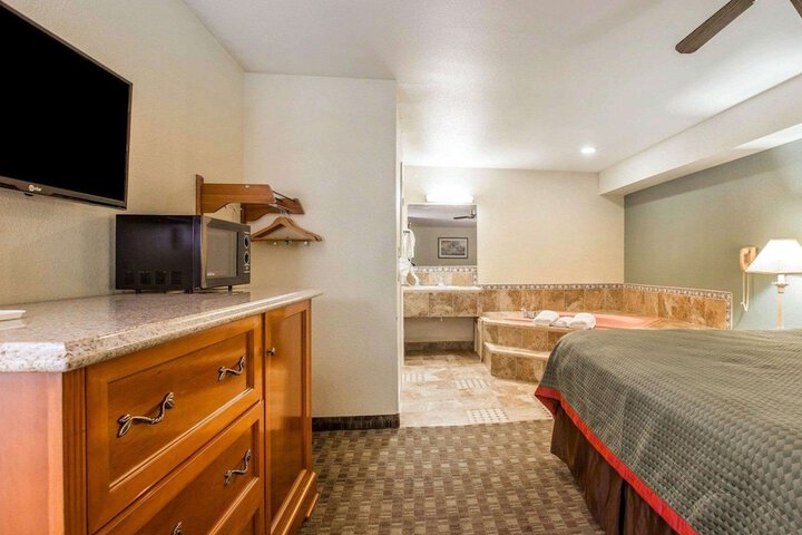 Room 26 of 31