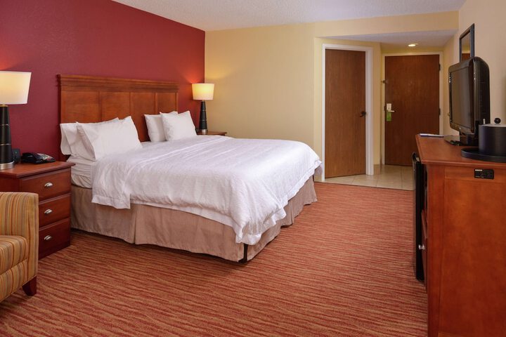 Room 32 of 49