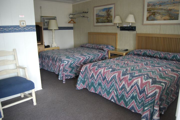 Room 16 of 34