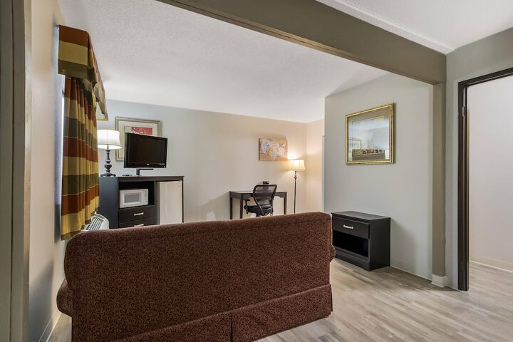 Econo Lodge Inn & Suites Yankton