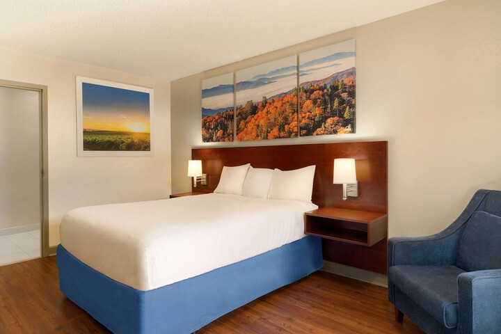 Days Inn by Wyndham Dillon