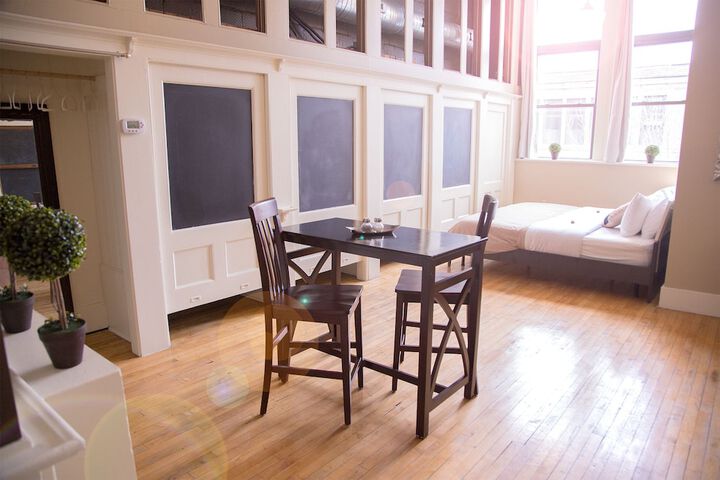 Room 82 of 185