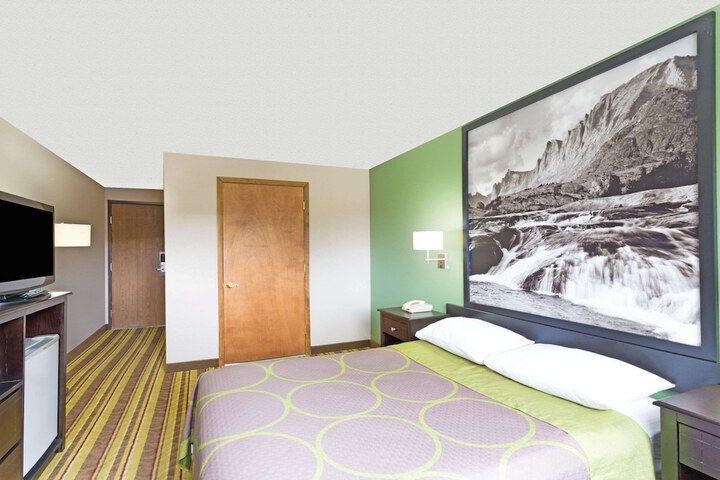 Super 8 by Wyndham Green River