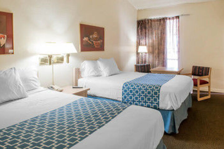 Rodeway Inn Whites City