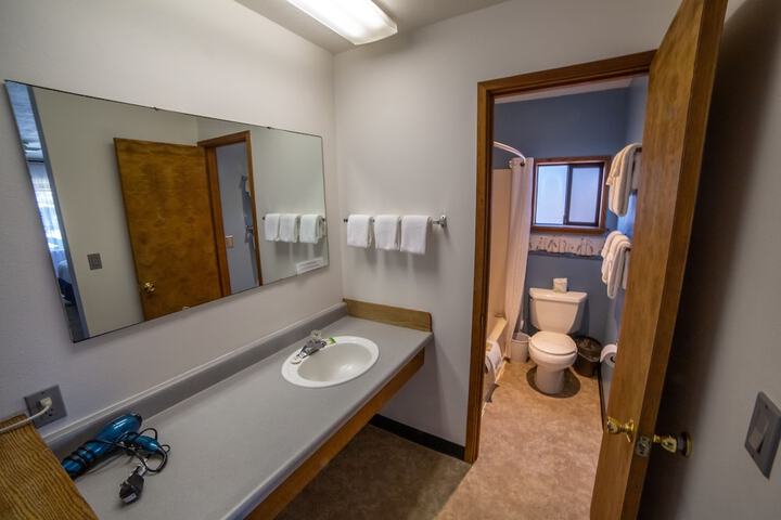 Room 16 of 20