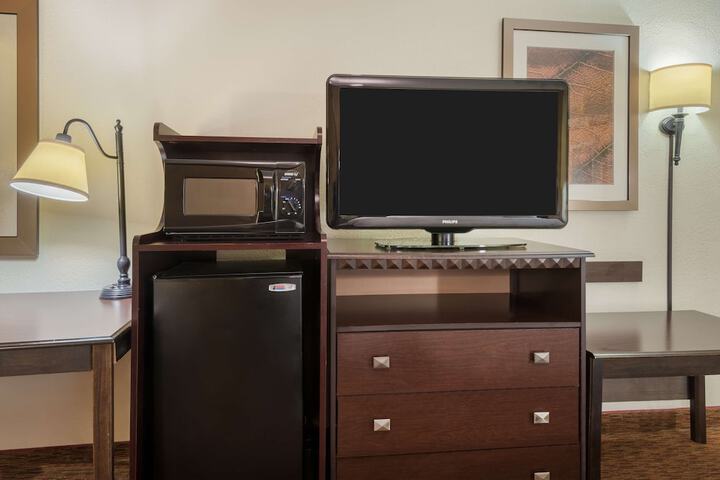 Room 17 of 24