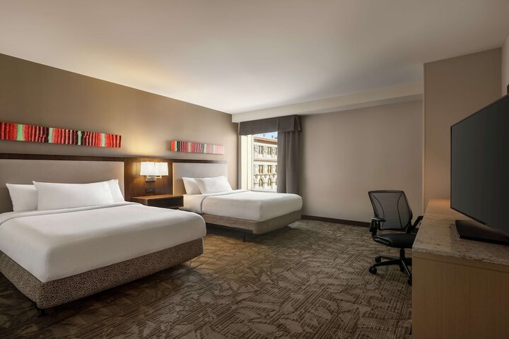 Room 14 of 25